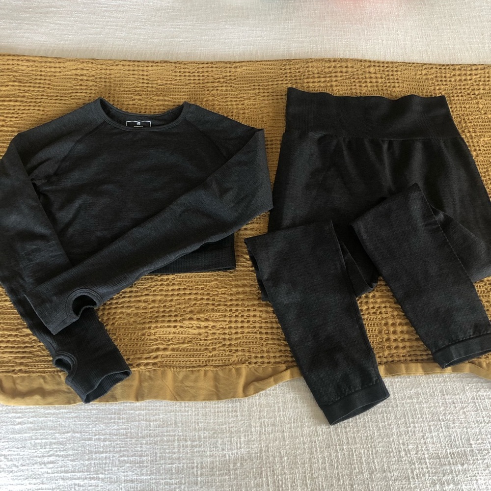 GRAY WORKOUT SET